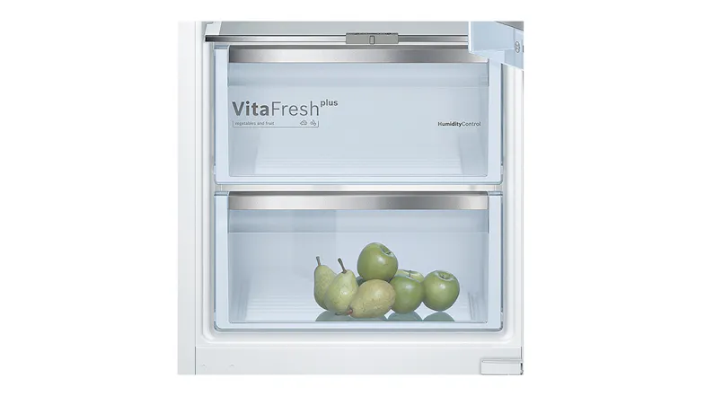 Close-up view showing the VitaFresh drawer with fresh produce Close-up view showing the VitaFresh drawer with fresh produce