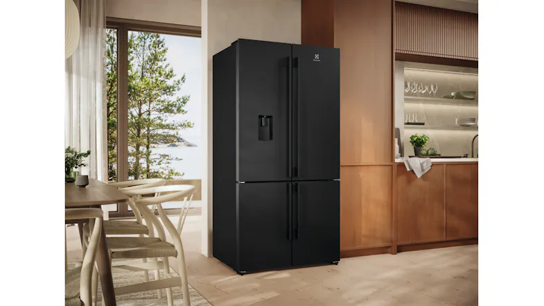 Modern kitchen setting featuring a closed Electrolux UltimateTaste 800 Series refrigerator Modern kitchen setting featuring a closed Electrolux UltimateTaste 800 Series refrigerator