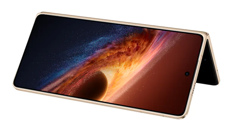 Angled view of the phone highlighting the flexible hinge and inner display screen Angled view of the phone highlighting the flexible hinge and inner display screen