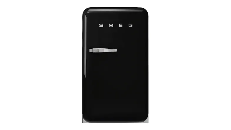 Front view of a black SMEG 50s Style 135L Bar Fridge, with a retro curved door and chrome handle Front view of a black SMEG 50s Style 135L Bar Fridge, with a retro curved door and chrome handle