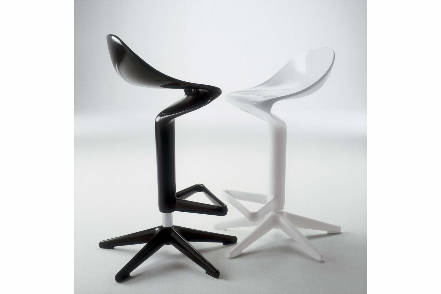 Spoon Stool by Antonio Citterio with Toan Nguyen for Kartell Space