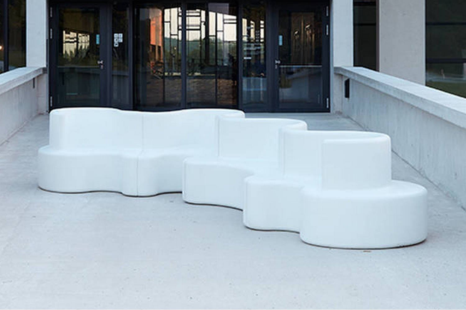 Cloverleaf In- and Outdoor Sofa by Verner Panton for 