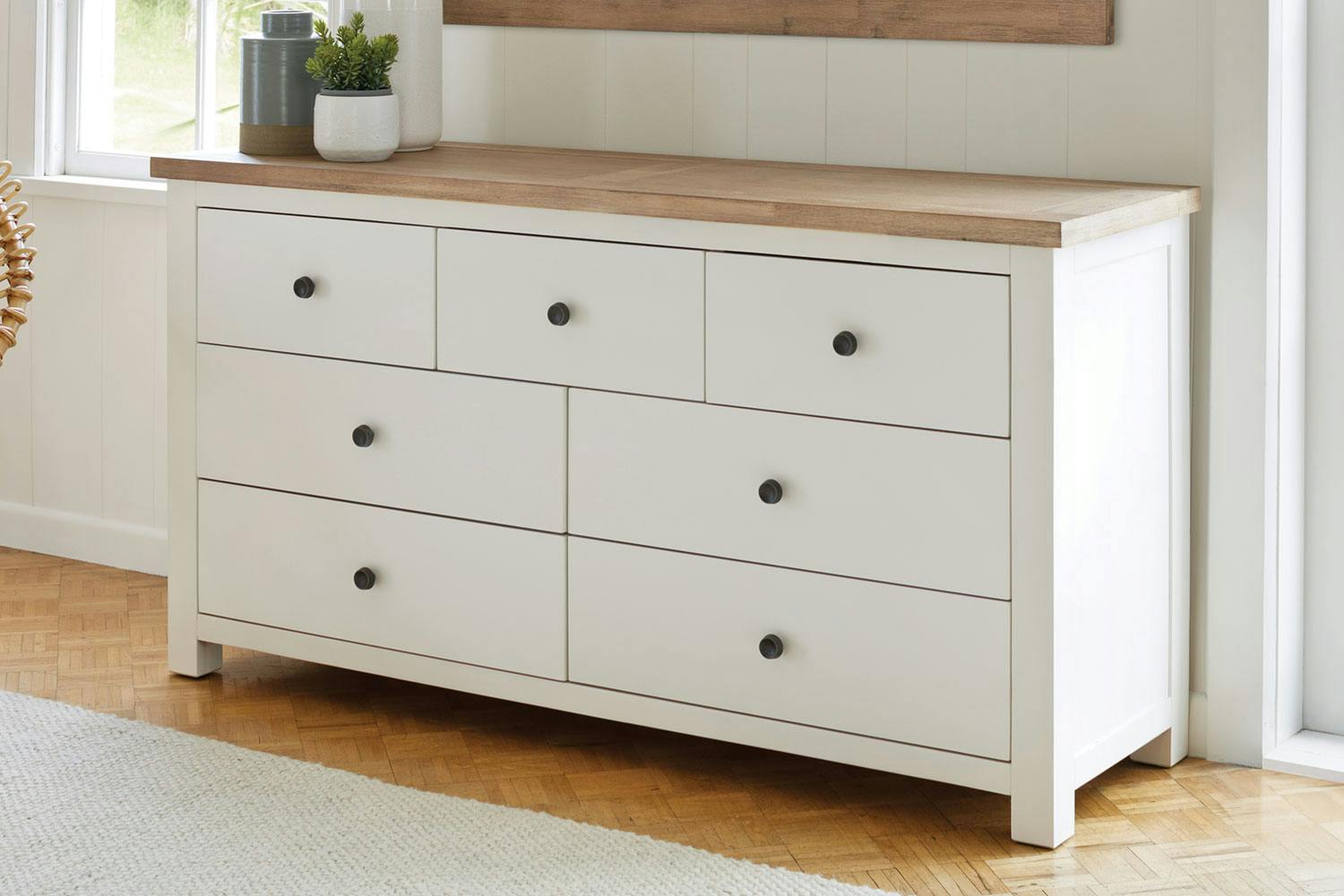 Lincoln Lowboy By Dixie Cummings Harvey Norman New Zealand