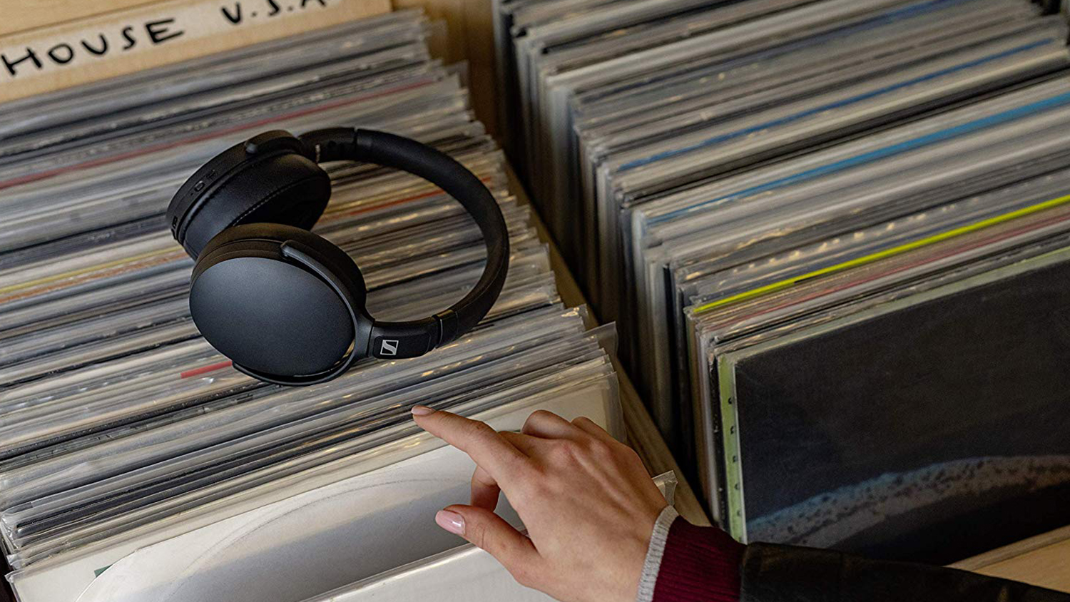 OverEar Headphones Harvey Norman New Zealand