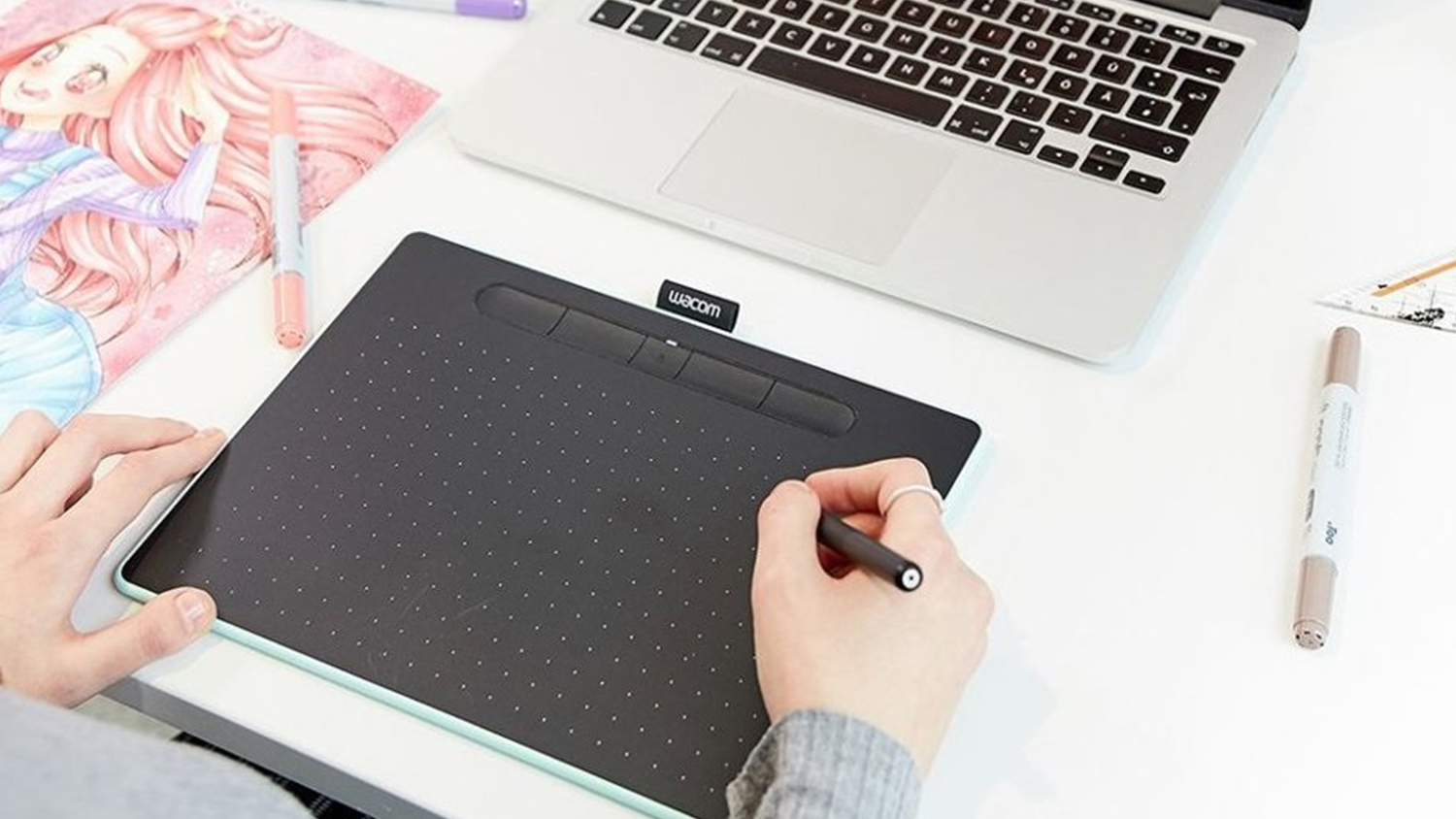 Intuos Bluetooth Graphic Tablet (Medium) with 4K Pen Pistachio