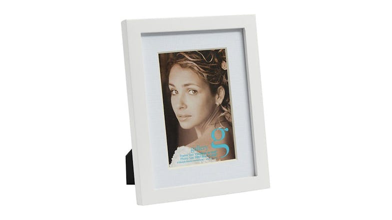 UR1 Gallery 6x8 Photo Frame with 4x6 Opening - White