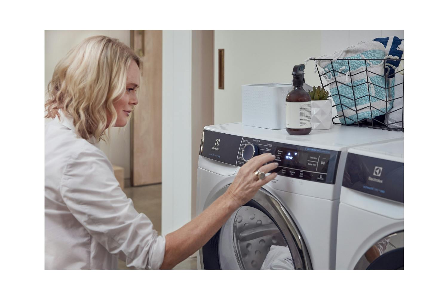 Electrolux 9kg Heat Pump Condenser Clothes Dryer Harvey Norman