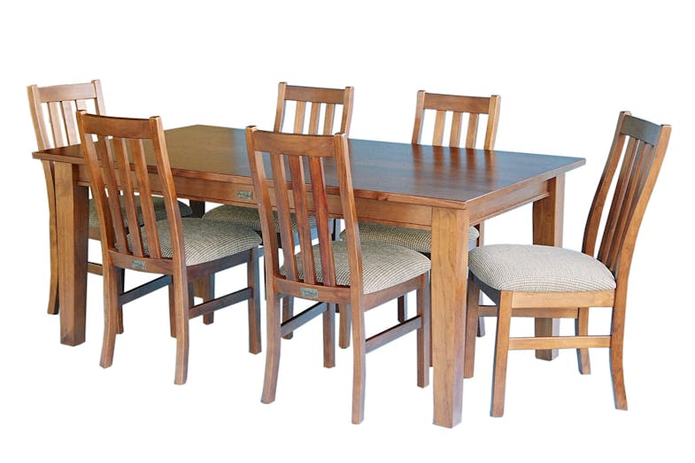 Ferngrove 1800 Dining Table