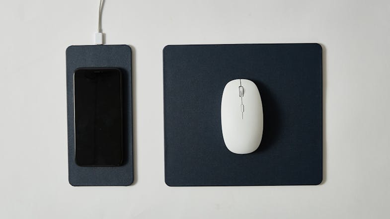 Pout HANDS 3 Split Detachable Wireless Charging Mouse Pad - Blue