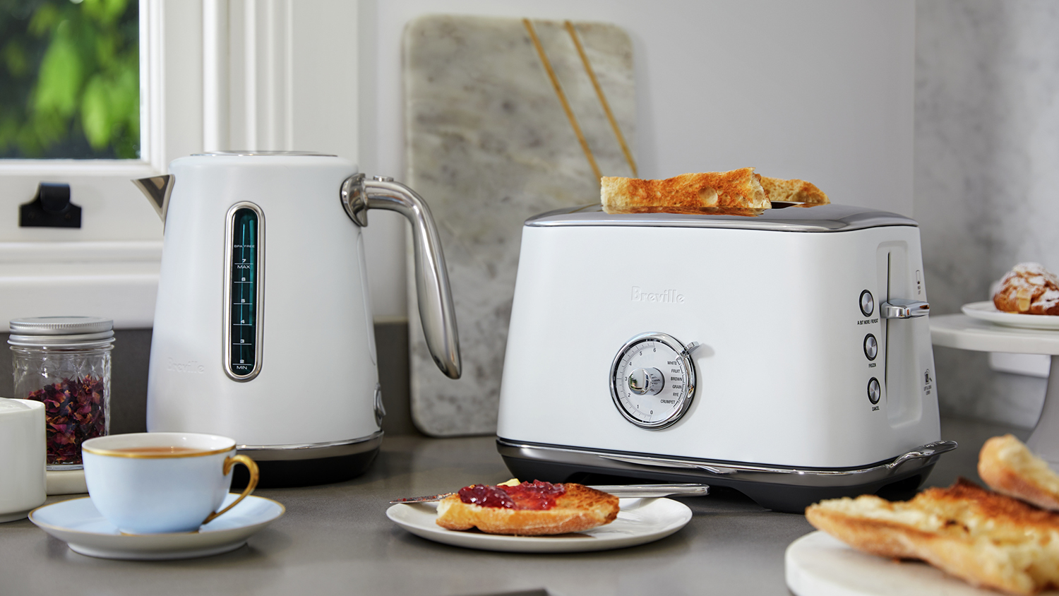 Breville the Soft Top "Luxe" Kettle - Sea Salt