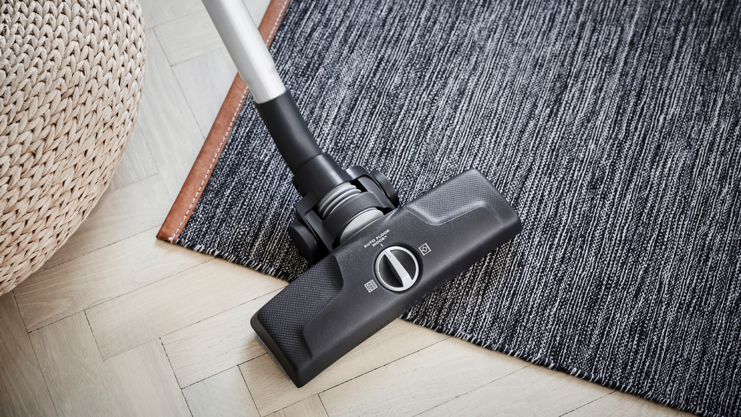Vacuum Cleaners, Vacuum Cleaners NZ Dyson Vacuum Cleaner Harvey