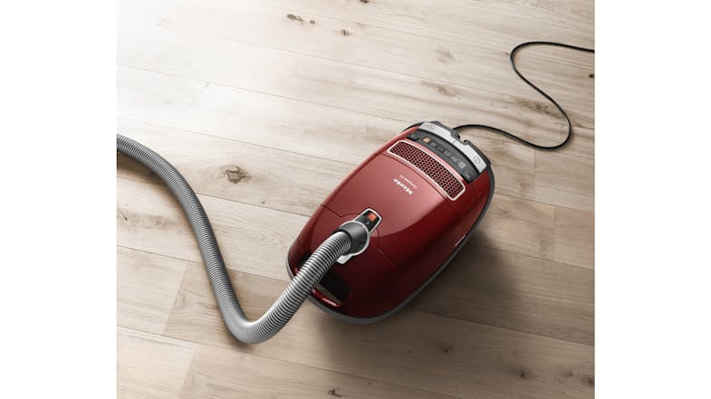 Miele C3 Cat & Dog Vacuum Cleaner
