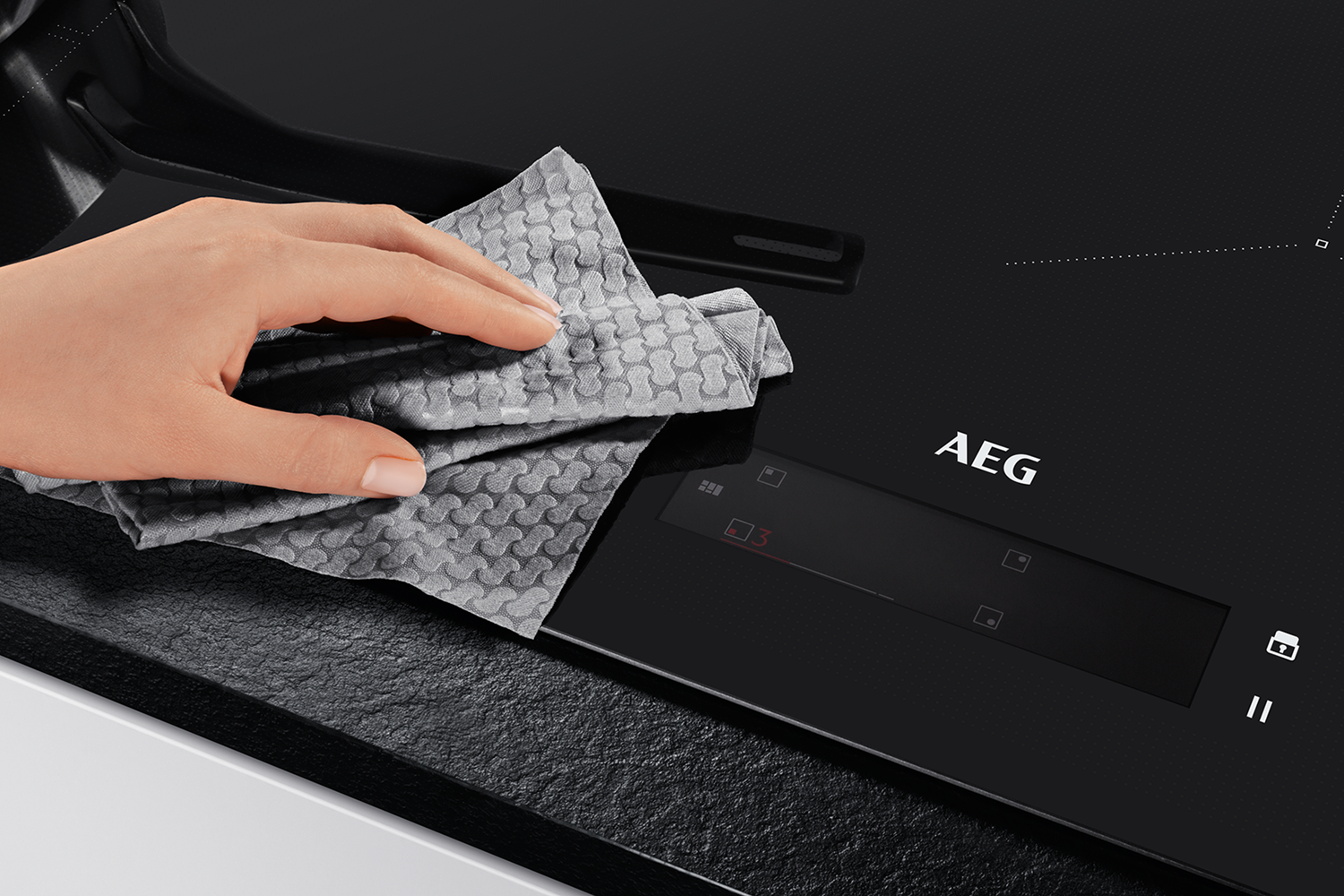 AEG 80cm Sensefry 4 Zone Induction Cooktop Black (IAE84851FB