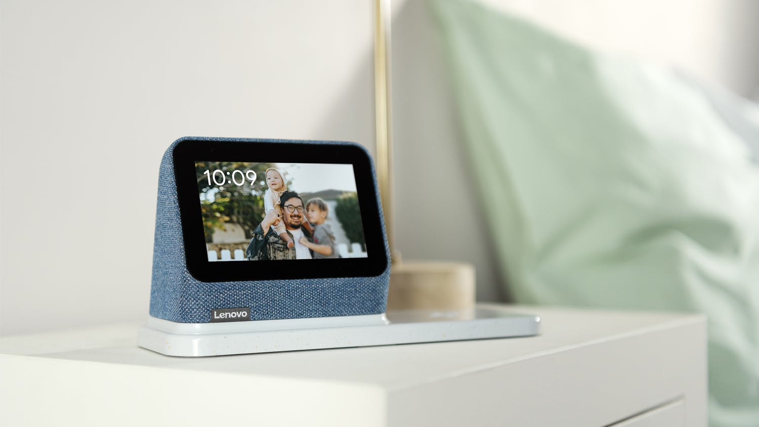 Lenovo Smart Clock 2 with Wireless Charging Dock - Blue