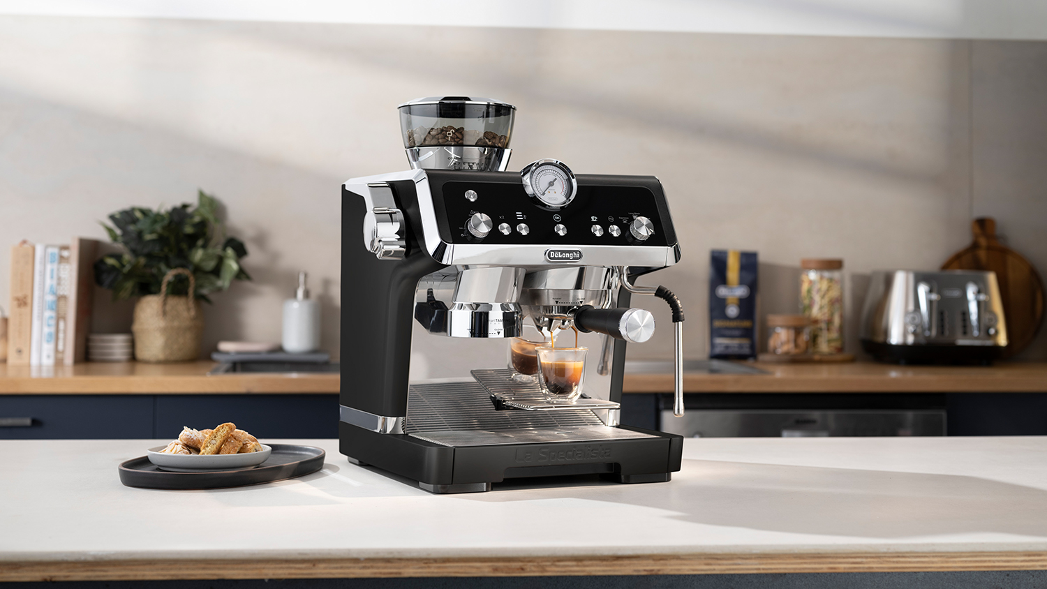 DeLonghi La Specialista Prestigio Espresso Machine Black