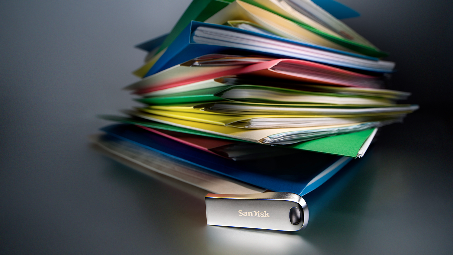 SanDisk Ultra Luxe USB 3.1 Flash Drive - 64GB (Metal)