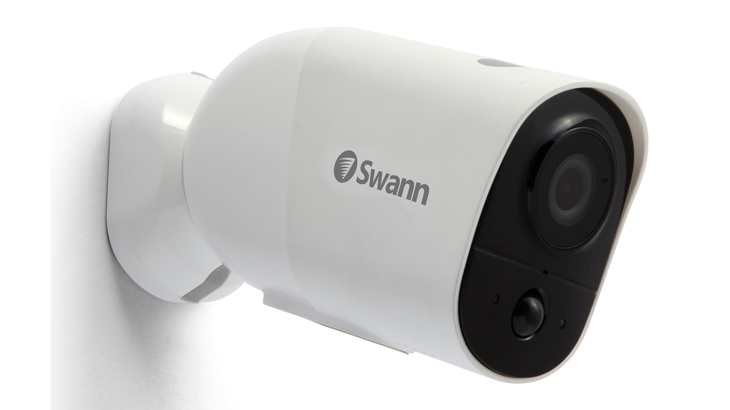 Swann Xtreem Wire-Free Smart Security Camera with 16GB microSD Card &amp; Solar Panel | Harvey Norman New Zealand