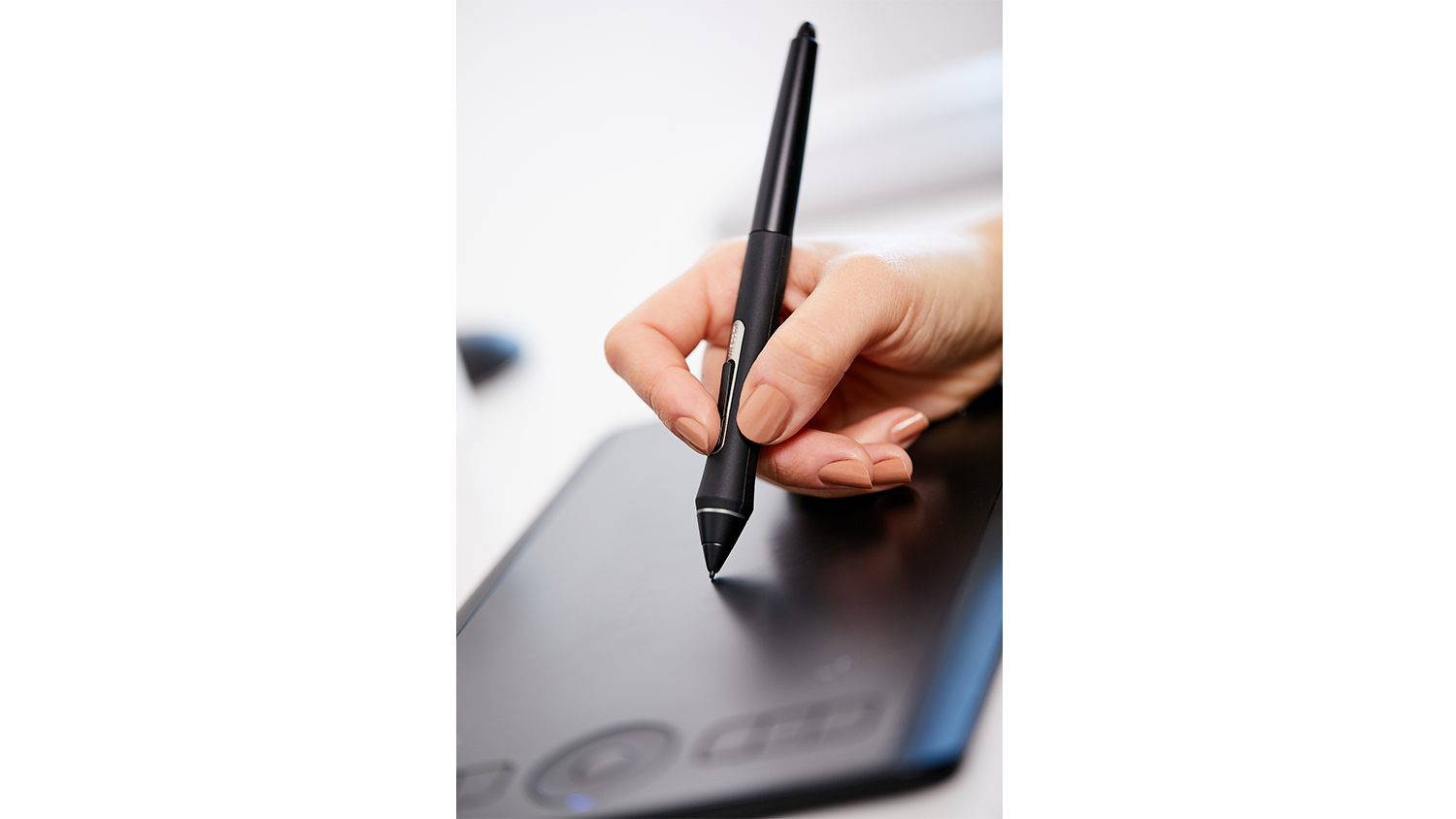 Intuos Pro Graphic Tablet (Small) with Pro Pen 2 Black Harvey