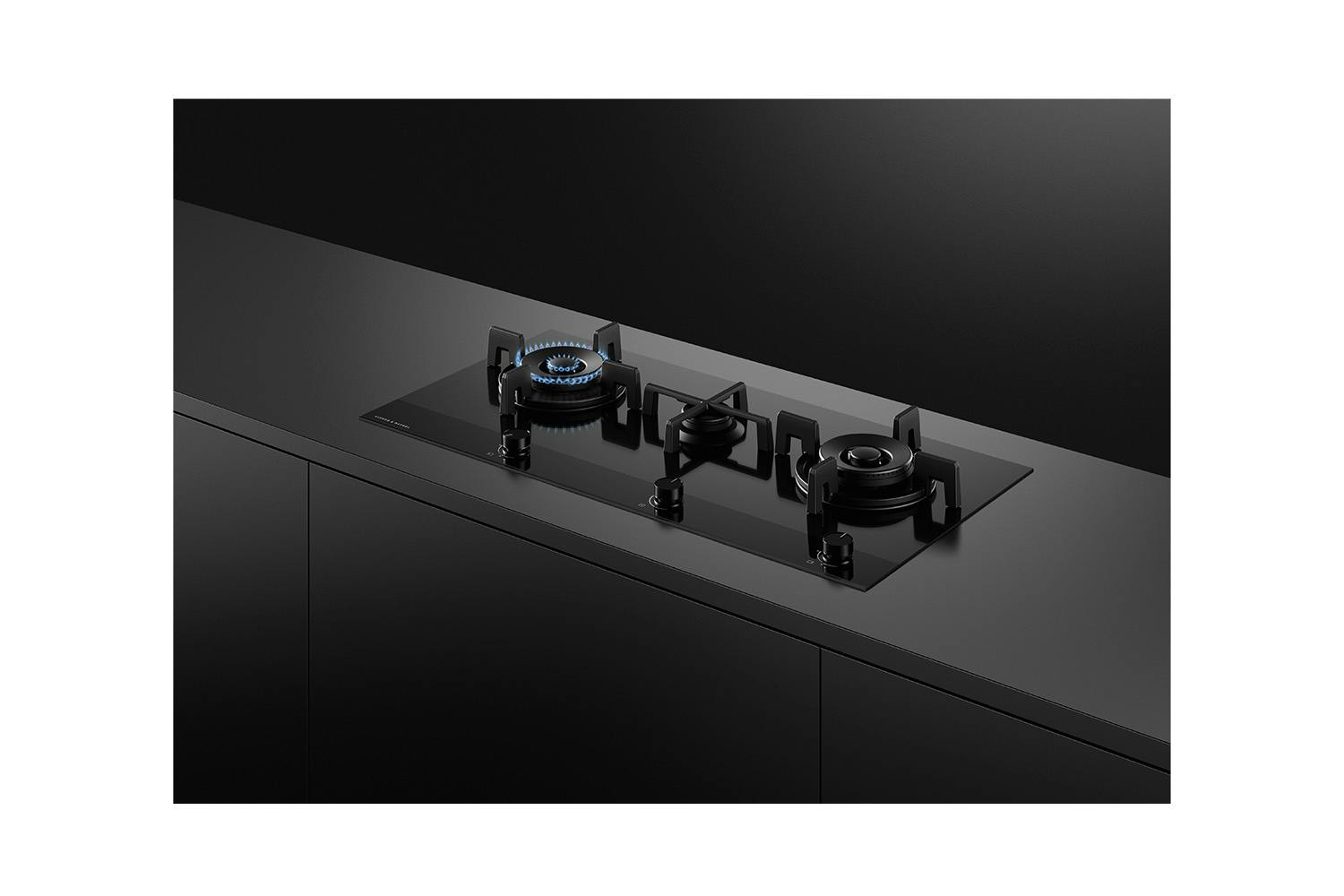 Fisher & Paykel 90cm LPG Gas Cooktop - Black Glass