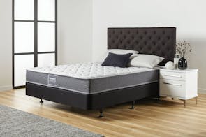 Posture Classic Firm Queen Bed by SleepMaker