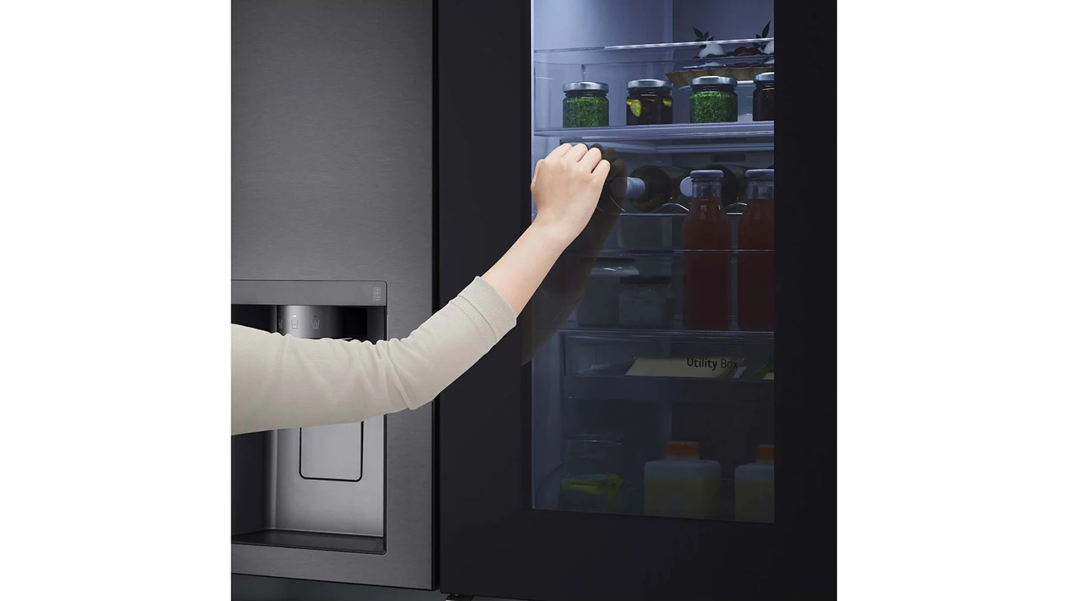 LG 635L Side By Side Fridge Freezer with Ice and Water Dispenser Matte Black (GSV635MBLC