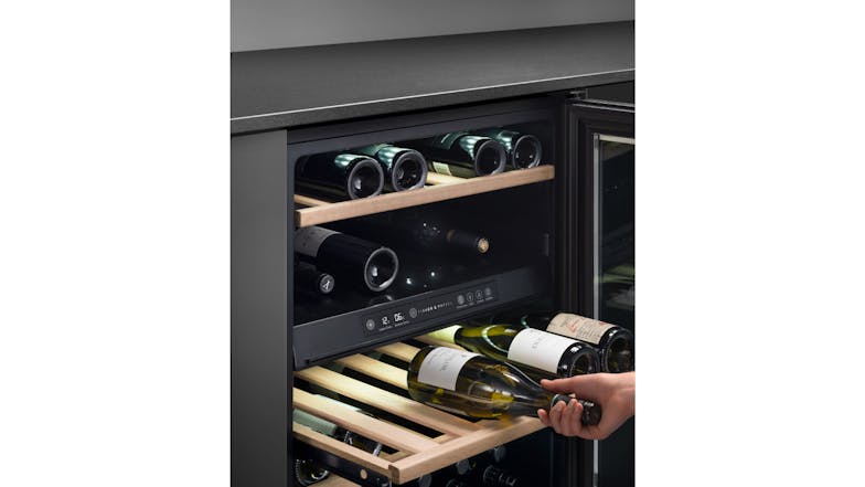 Fisher & Paykel 38 Bottle Dual Zone Wine Cooler - Stainless Steel (Series 7/RS60RDWX1)