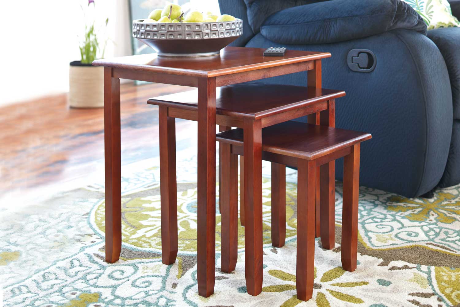 Oak Robins Nest of 3 Tables.