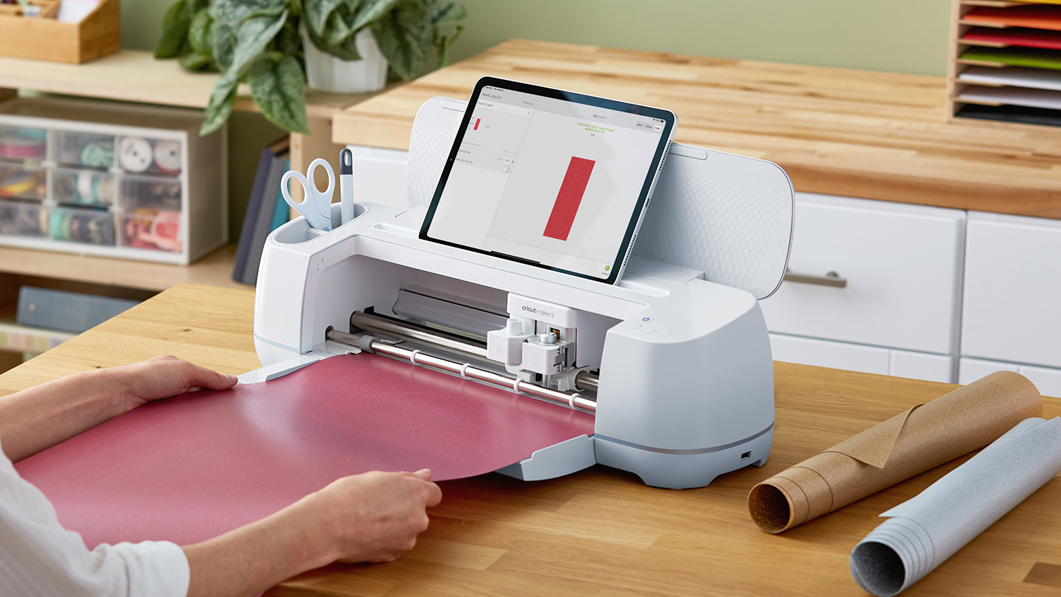 Cricut Smart Iron-On 13" x 3ft - Glitter Red (1 Roll)