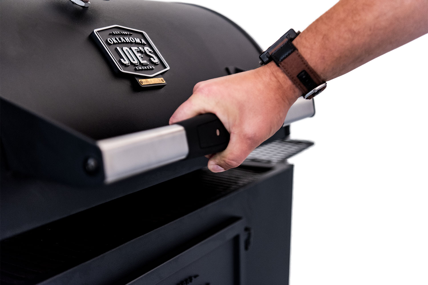 Oklahoma joe outlet judge charcoal grill