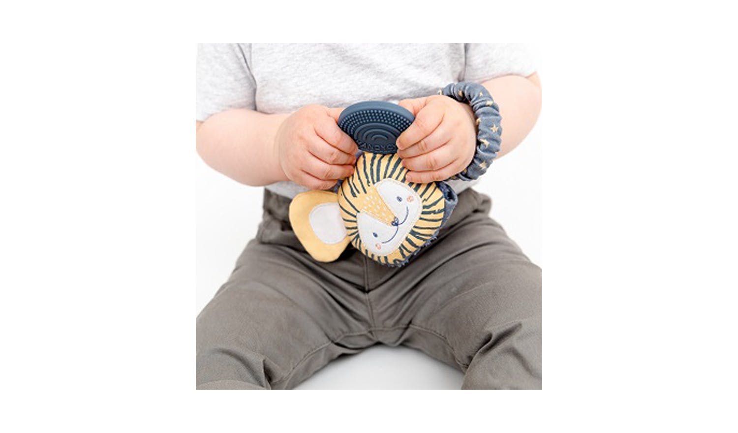 Cheeky Chompers Handychew Baby Teething Toy - Bertie the Lion