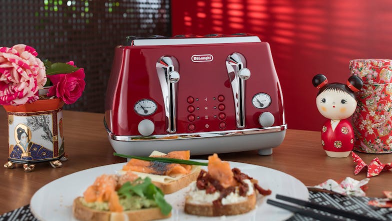 DeLonghi Icona Capitals 4 Slice Toaster - Tokyo Red