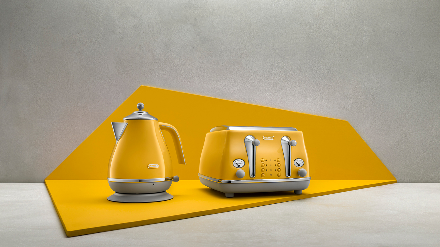 DeLonghi Icona Capitals 4 Slice Toaster New York Yellow Harvey