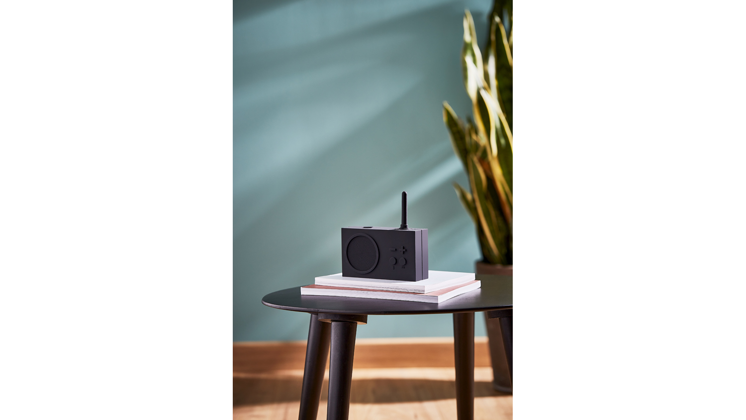 Lexon Tykho 3 Bluetooth FM Radio - Dark Grey