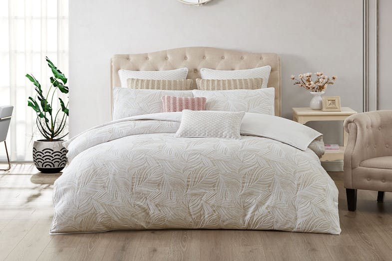 Nami Linen Duvet Cover Set by Private Collection