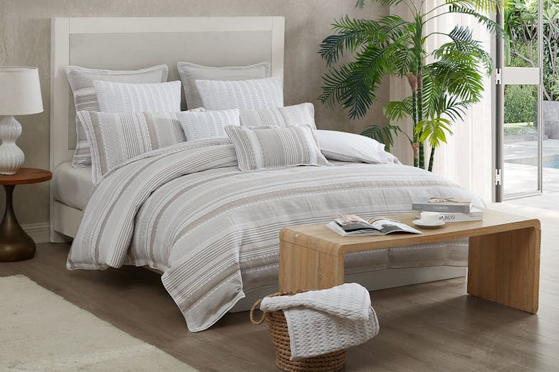 Sinclair Linen Duvet Cover Set by Private Collection