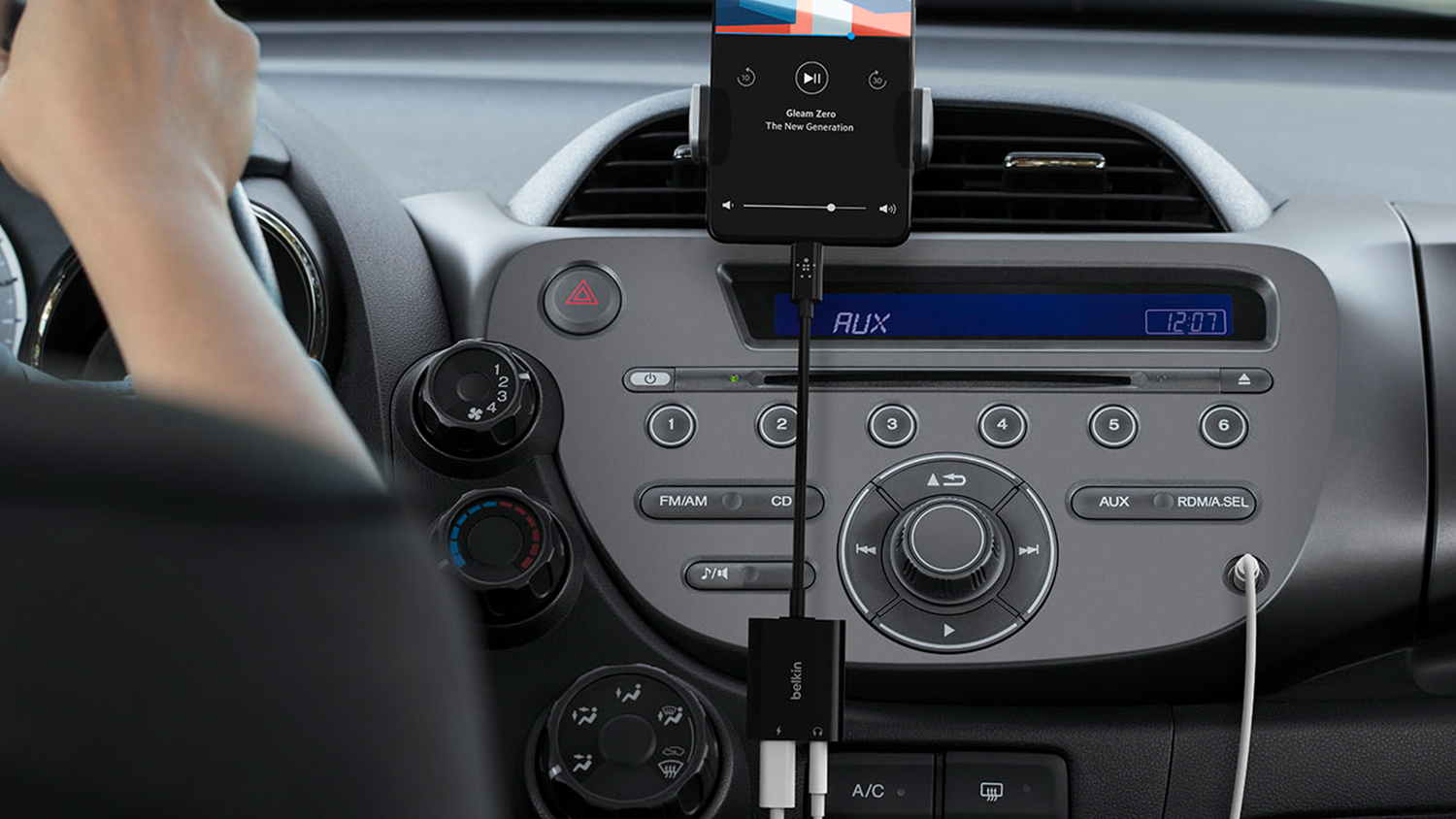 Belkin Rockstar 3.5mm Audio + USB-C Charge Adapter