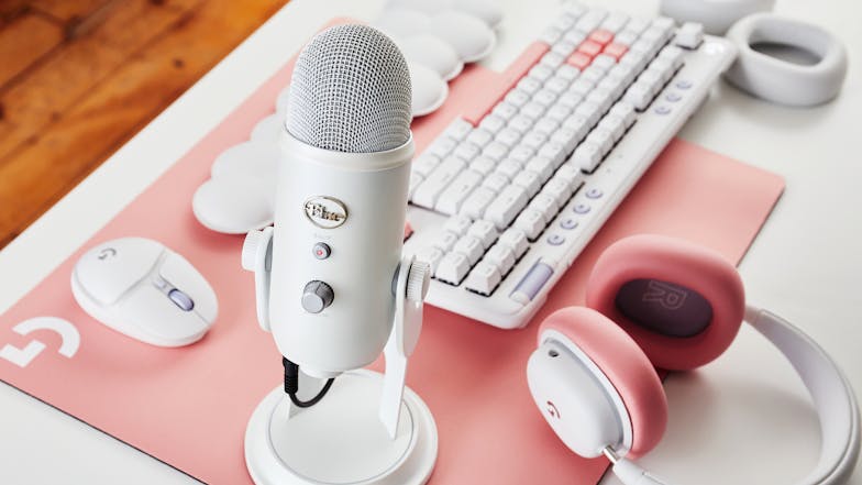 Blue Yeti 3-Capsule USB Microphone - White