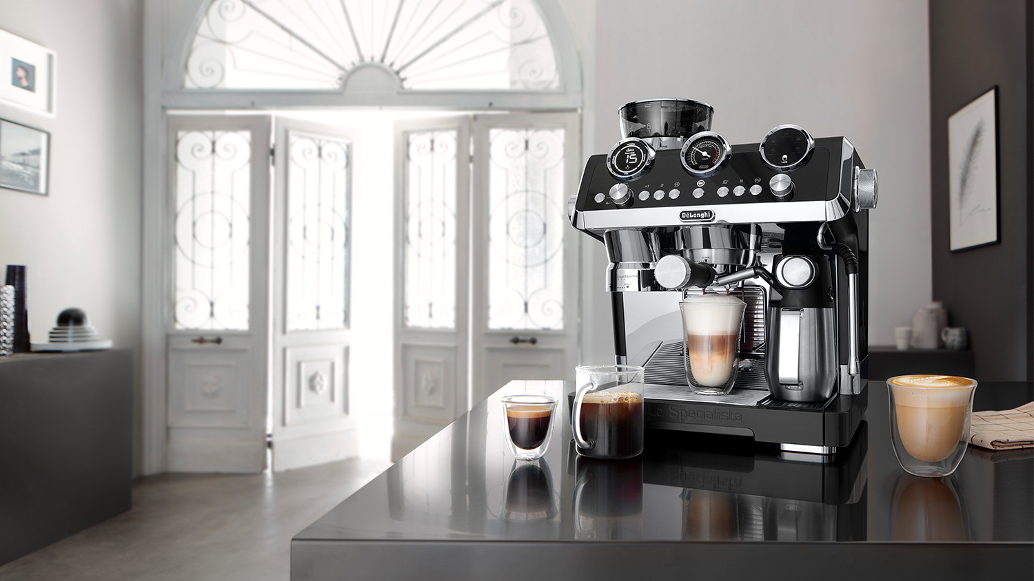 DeLonghi La Specialista Maestro Espresso Machine with Cold Brew Coffee