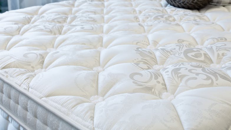 Grand Luxury Regent Medium Californian King Mattress by King Koil