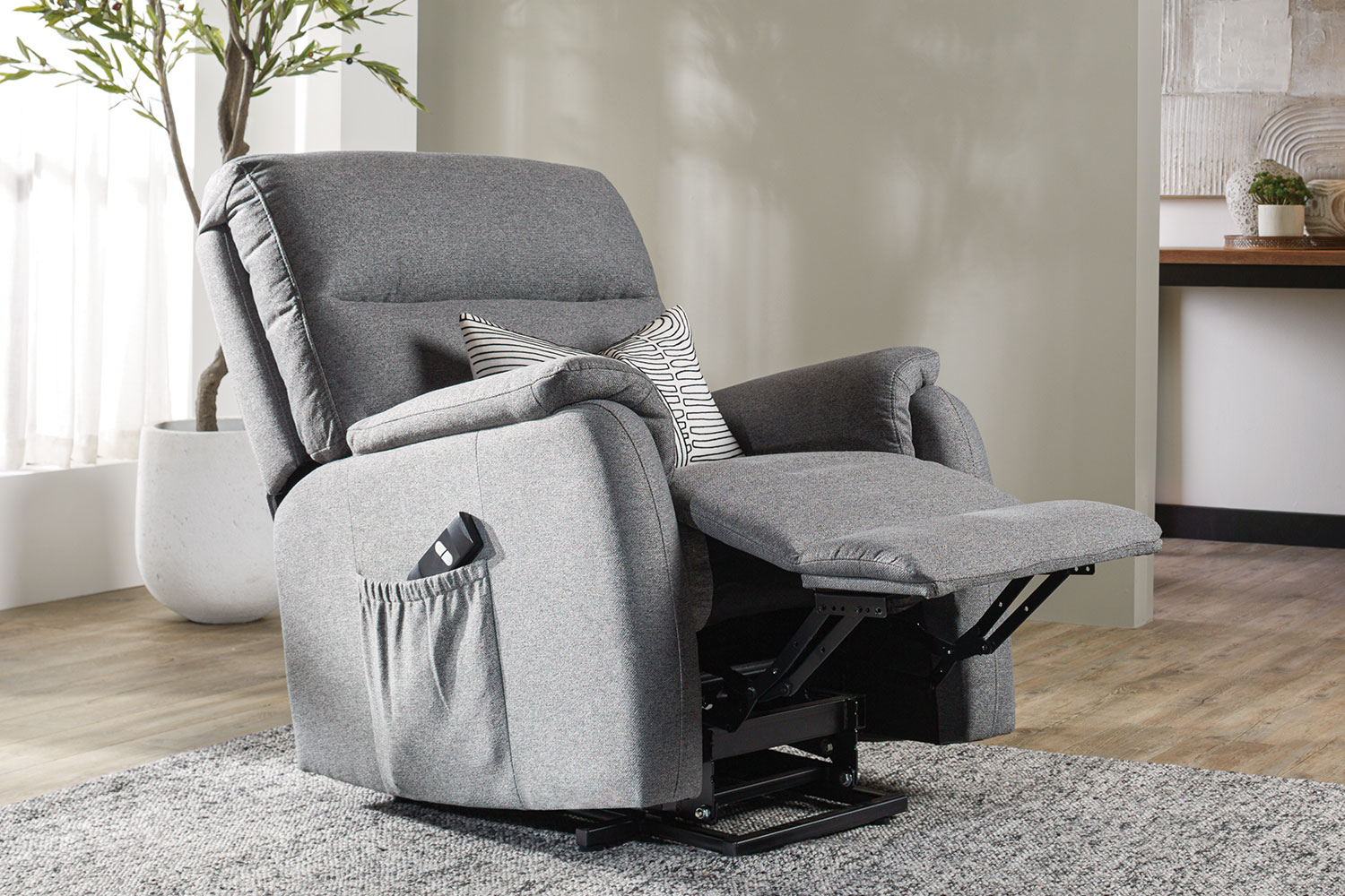 Harvey norman electric discount recliner lift chairs