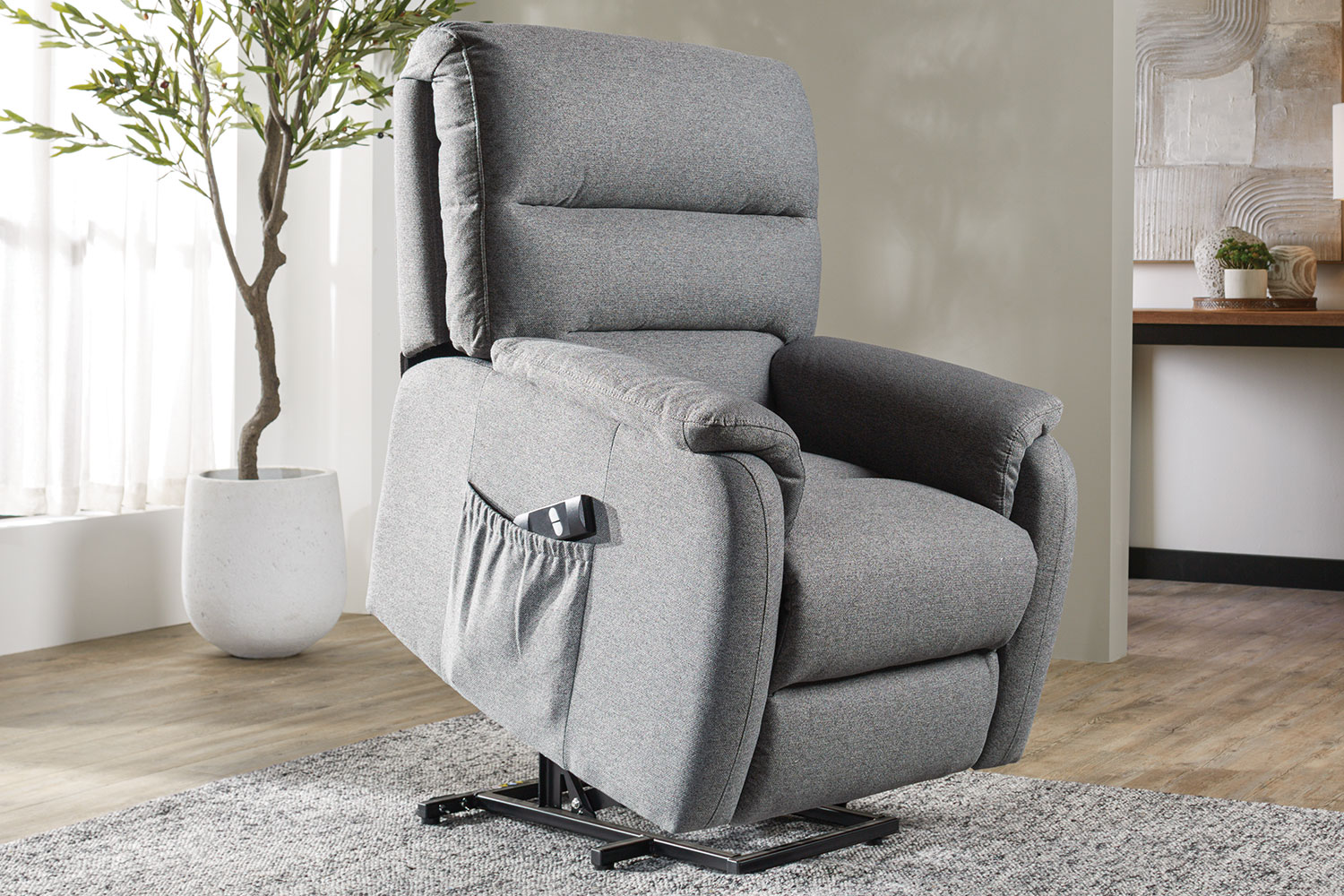 Harvey norman electric discount recliner lift chairs