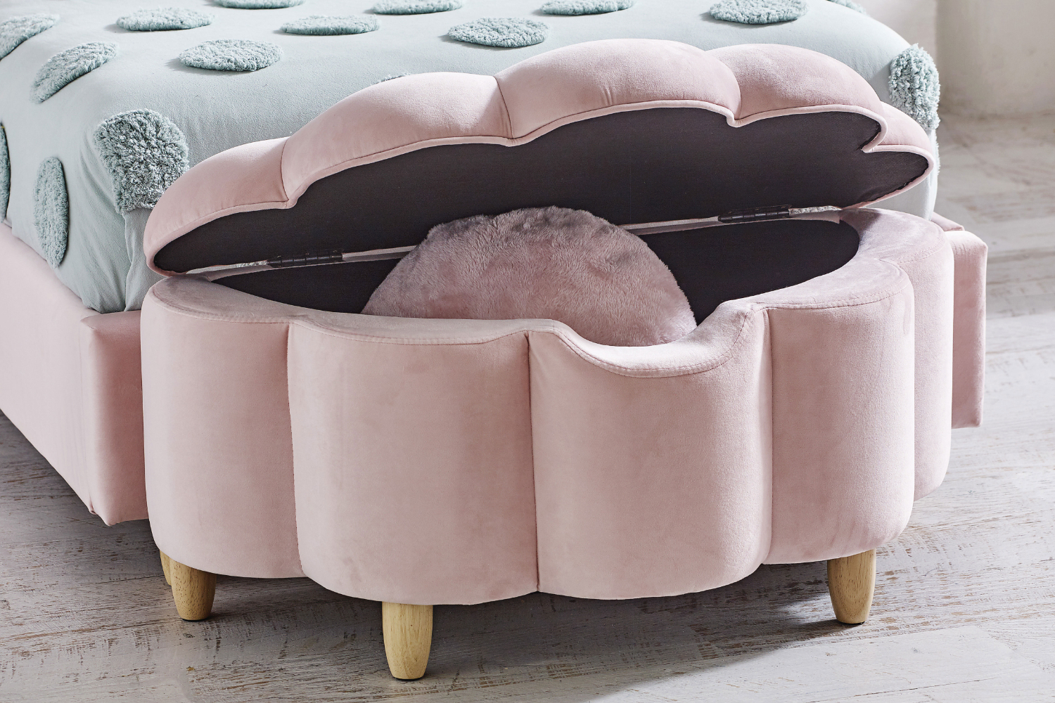 Petal Blanket Box - Pink