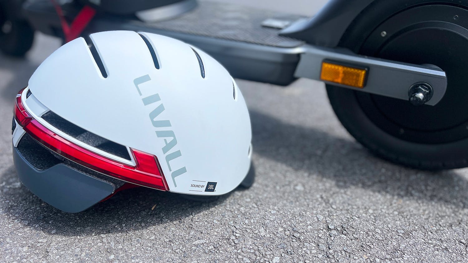 LIVALL BH51M NSO Commuter Smart Helmet - Rock White (Medium)