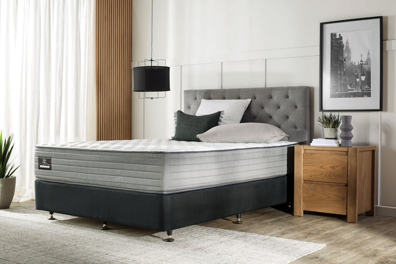 Conforma Deluxe II Firm Queen Mattress by King Koil