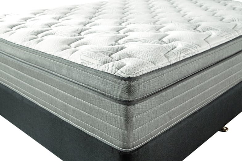 Conforma Deluxe II Soft Queen Mattress by King Koil