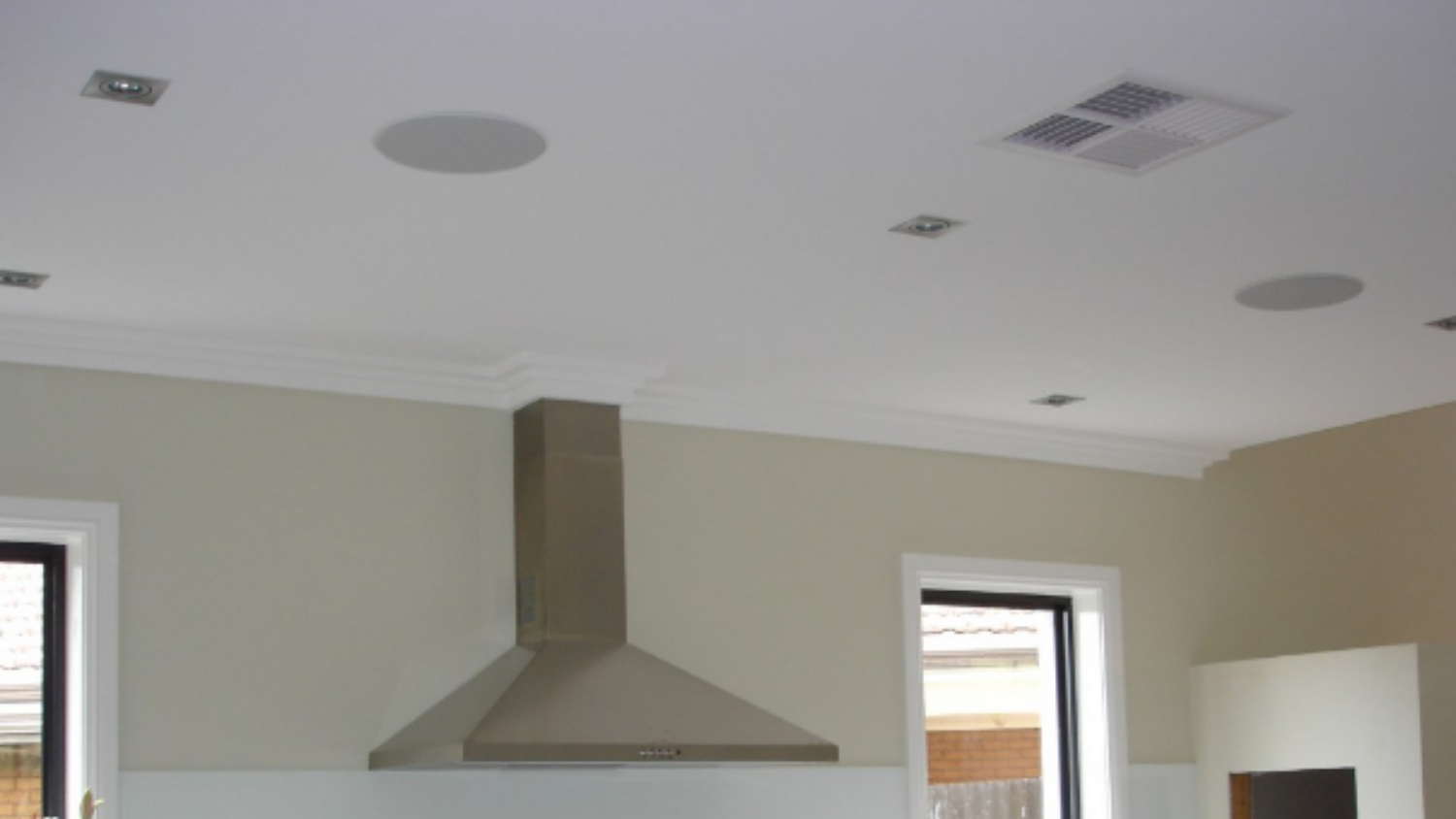 Yamaha NS-IC600 110W 6" In-Ceiling Speaker - Pair/White (NS-IC Series)