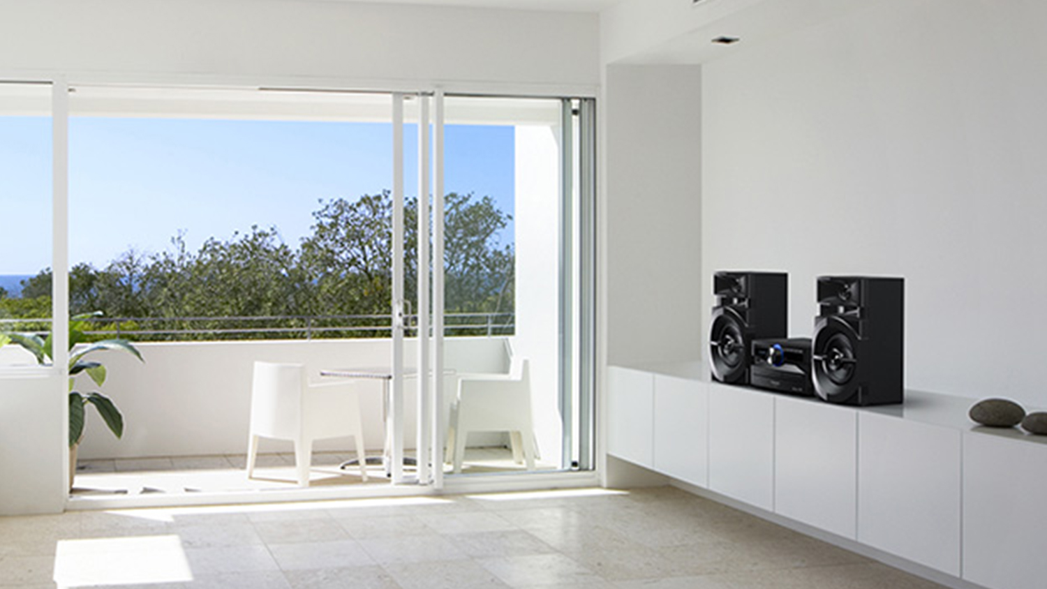 Panasonic Wireless CD Player & Mini Sound System - Black (SC-UX100GN)