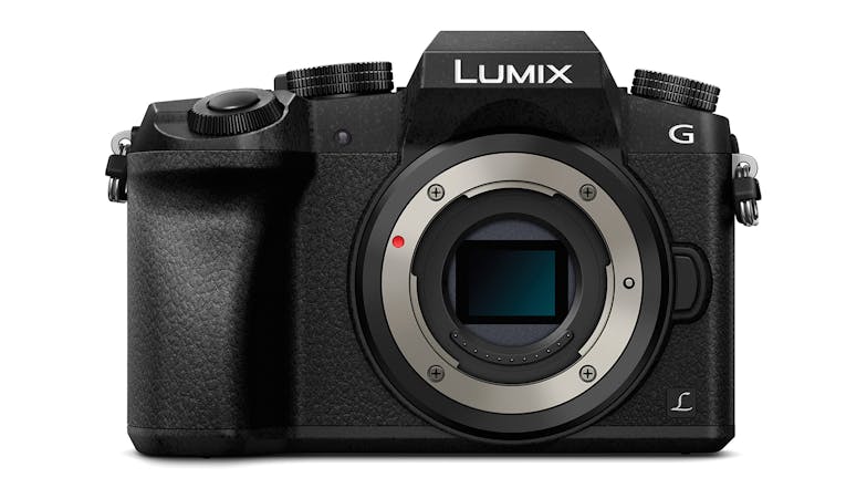 Panasonic Lumix G7 Mirrorless Camera with Lumix G Vario 14-42mm f/3.5-5.6 & 45-150mm f/4-5.6 Lens