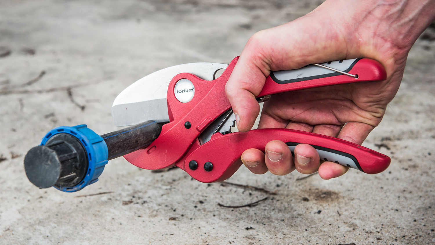 Fortum PVC Pipe Cutter 42mm