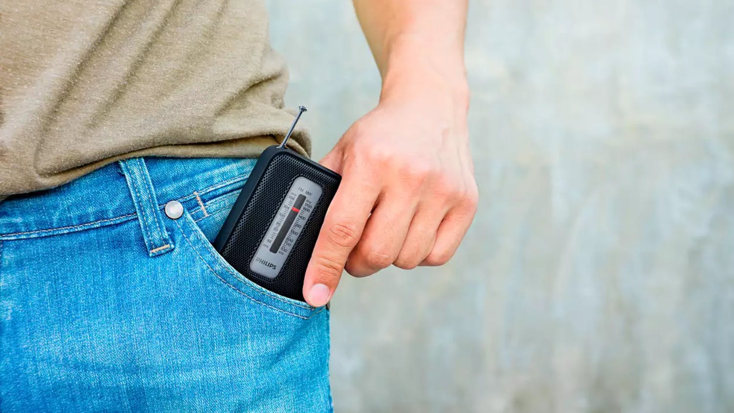 Philips Pocket Sized TAR1506/00 MW/FM Portable Radio - Black